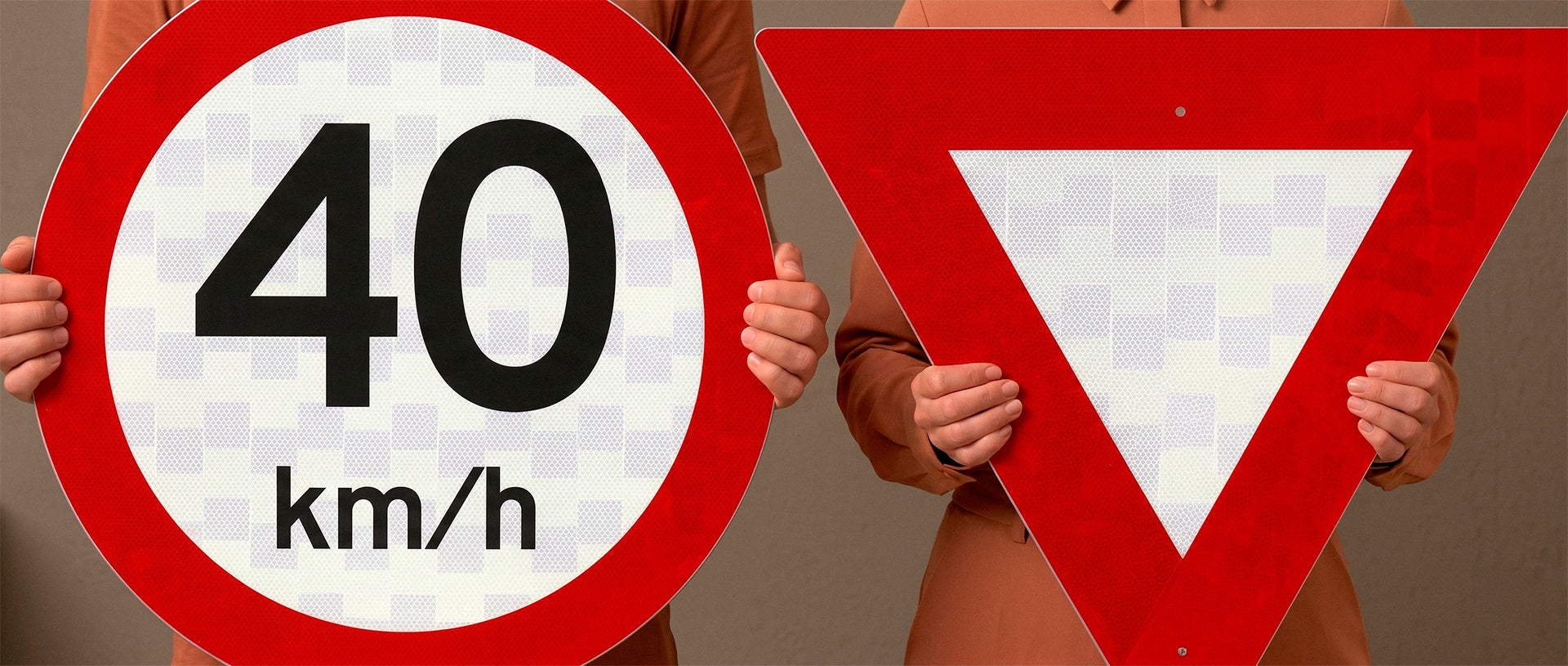Placas de Regulamentação | Sinalização Viária