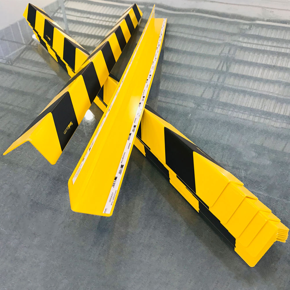 Cantoneira Zebrada de Plástico Rígido 100cm x 5cm
