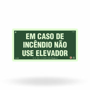 Placa "Em Caso de Incêndio Não Use o Elevador" S29 com ColorAdd