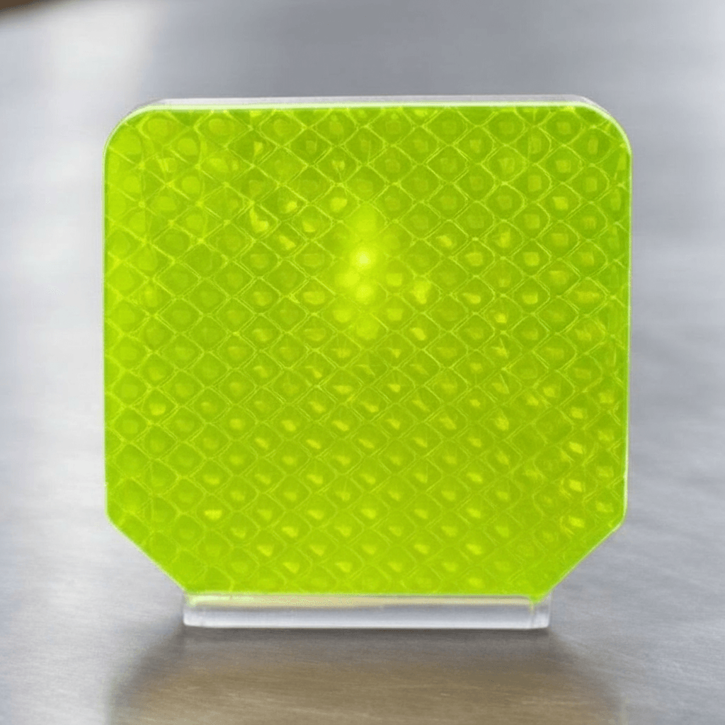 Delineador Sinalizador Refletivo para Defensa Metálica - Policarbonato 2mm