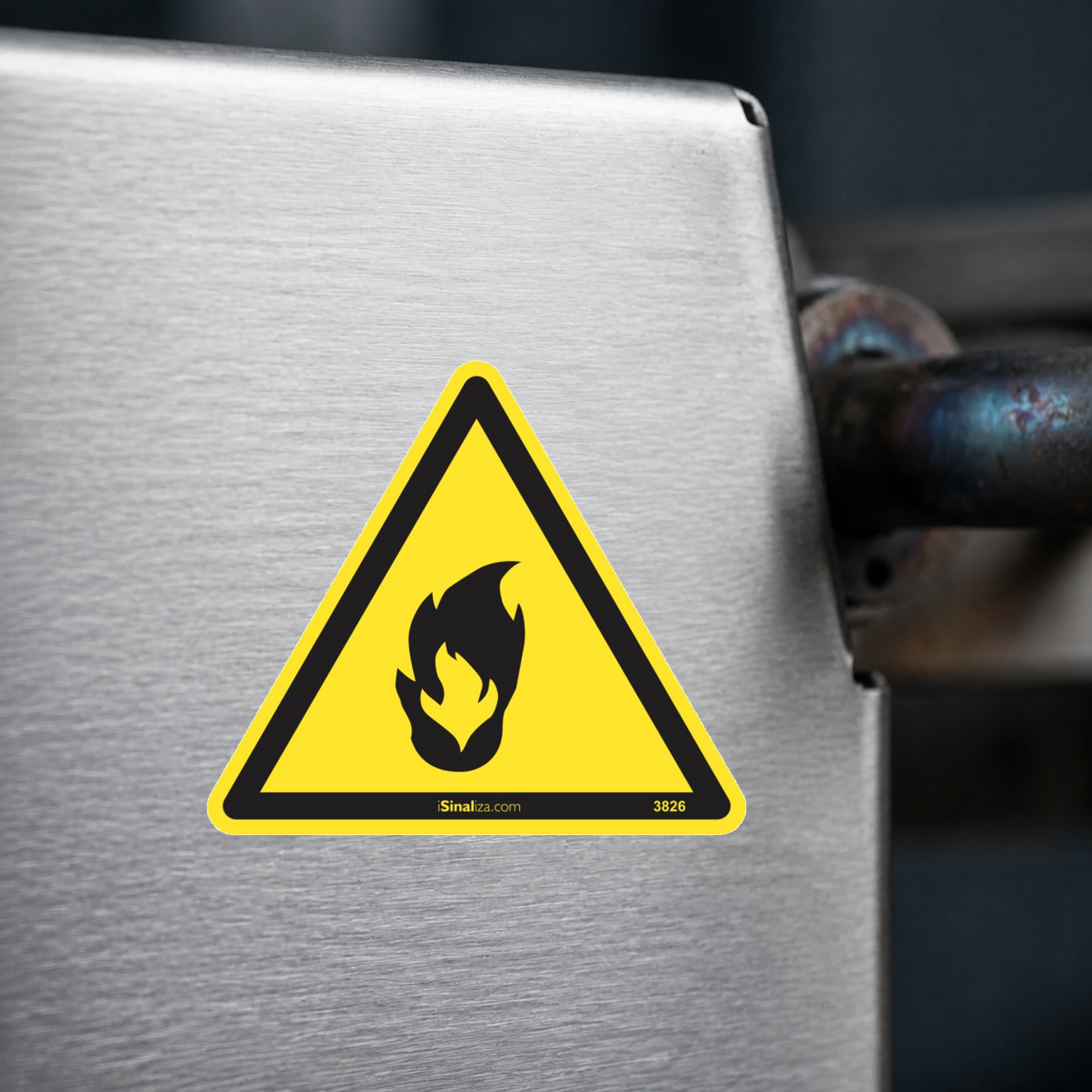Close-up de etiqueta aplicada em máquina ou equipamento industrial (até 8 × 8 cm) - Etiqueta de Segurança "Risco de Explosão" - (Embalagem com 10 unidades)